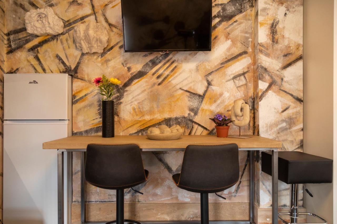 Domus Lapidis - La Galeria Apartment Bogarra